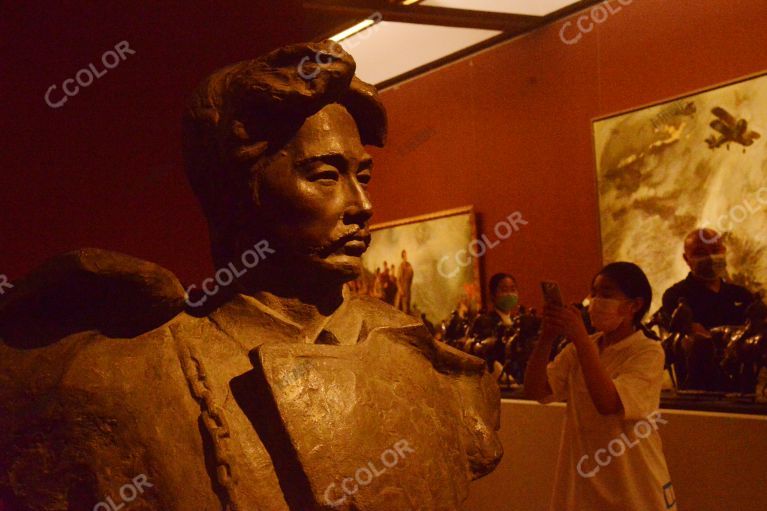 新闻类：中国美术馆，庆祝中国共产党成立100周年美术作品展