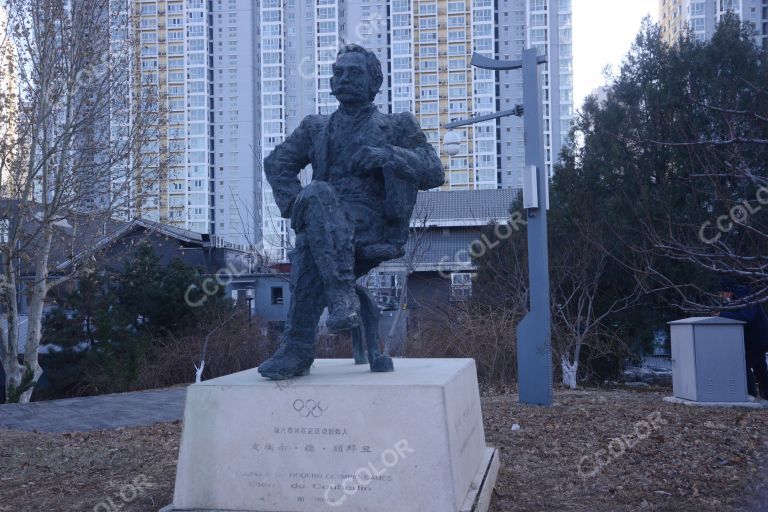 城市雕塑，现代奥林匹克创始人皮埃尔·德·顾拜旦雕像