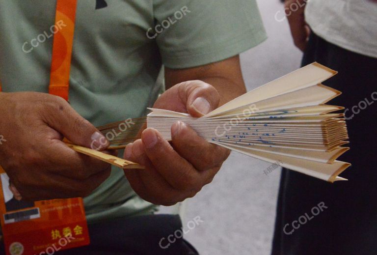 手工纸扇制作，2022北京服贸会