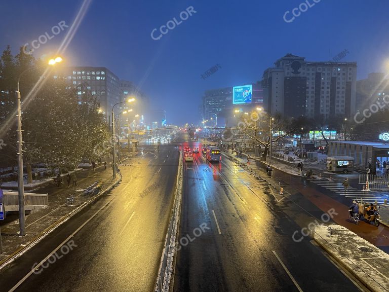 北京雪天夜景