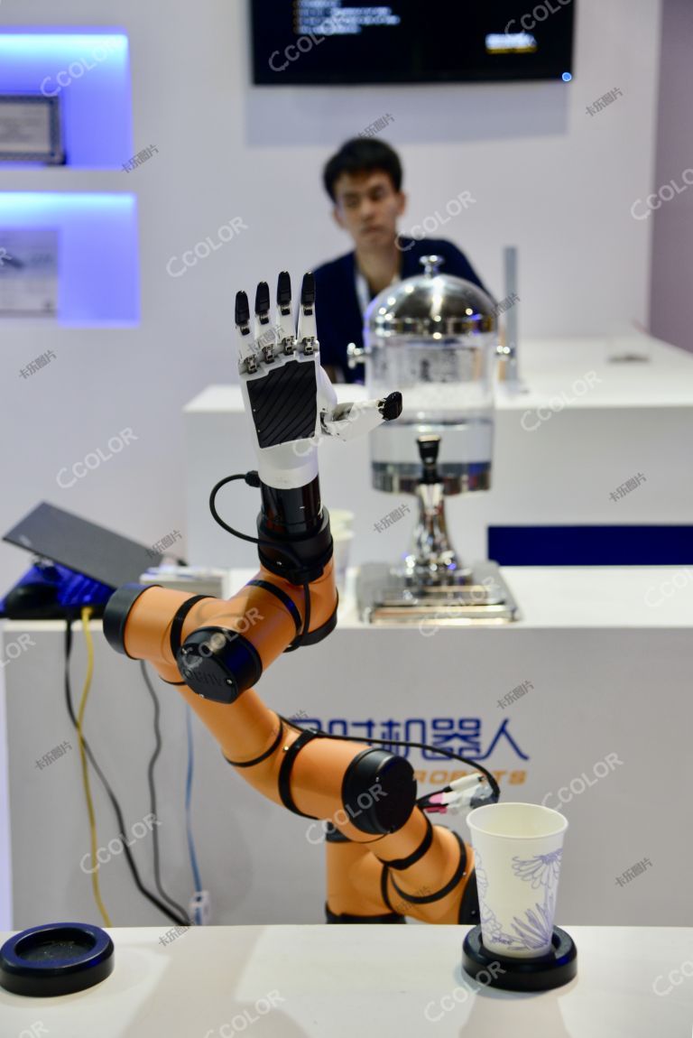 机器人灵巧手 服务型机器人 2018年世界机器人大会 因时机器人科技