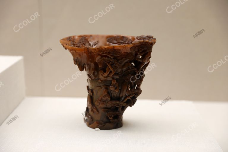 犀角雕竹石纹杯---香港收藏家叶义捐赠 新中国成立70周年流失文物回归成果展