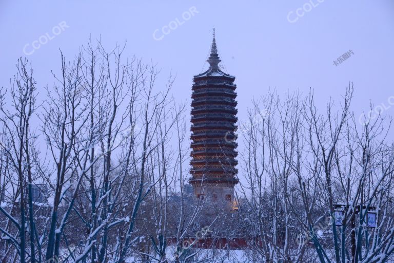 建筑类：雪后的燃灯塔 通州北京城市副中心标志性建筑