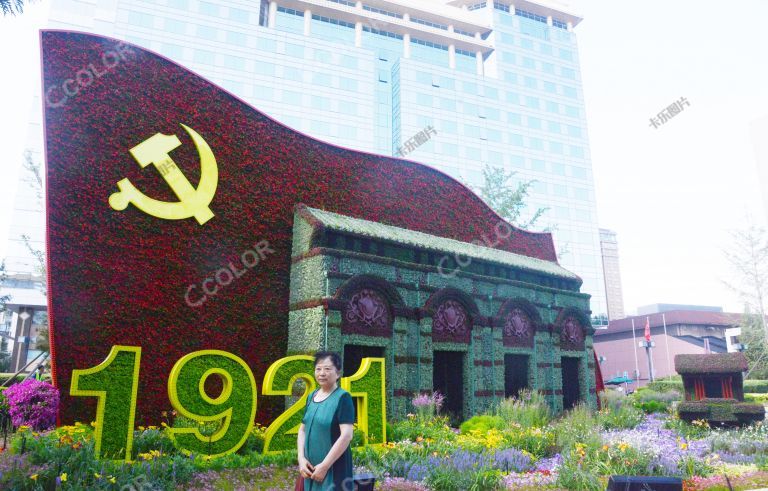 场景类：建党百年庆典前的北京，“开天辟地”花坛