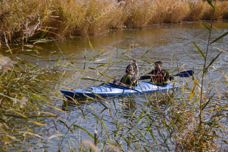 秋季的湿地，奥森公园划独木舟者