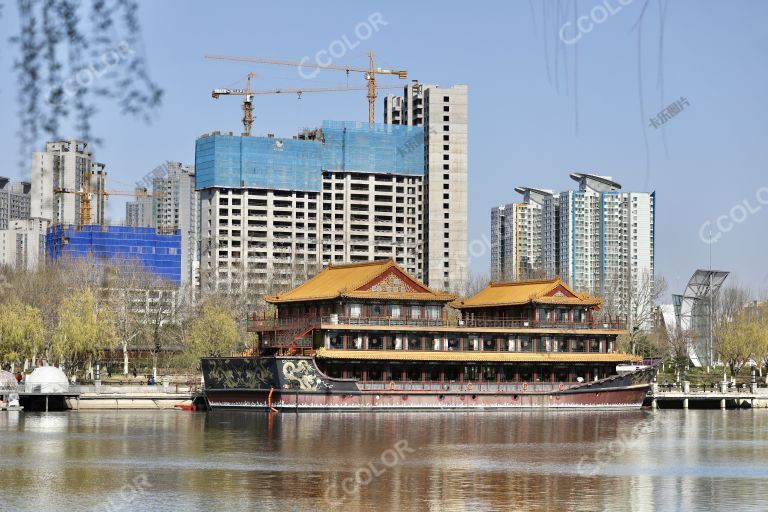 运河边的建筑，北京城市副中心
