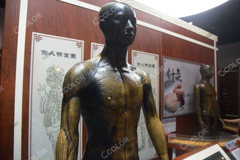 中医传承与创新，针灸铜人的演变