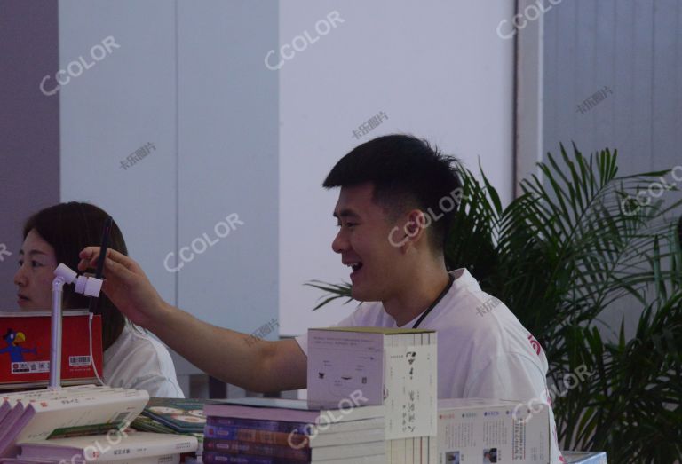 “网络带货”售书，北京国际图书节