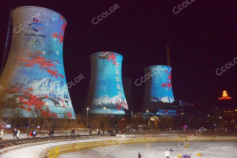 双奥之城北京,冬奥会场馆首钢园2024年元旦跨年灯光秀